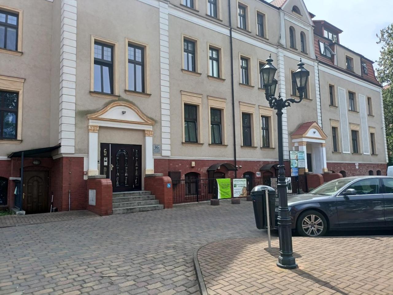 Lemuria Pokoje Hostel Chojnowska A 웨그니차 외부 사진