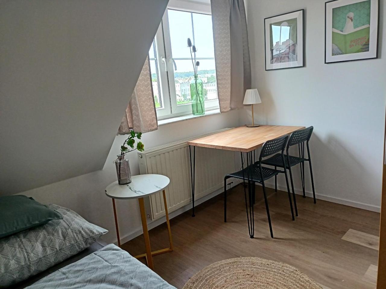 Lemuria Pokoje Hostel Chojnowska A 웨그니차 외부 사진