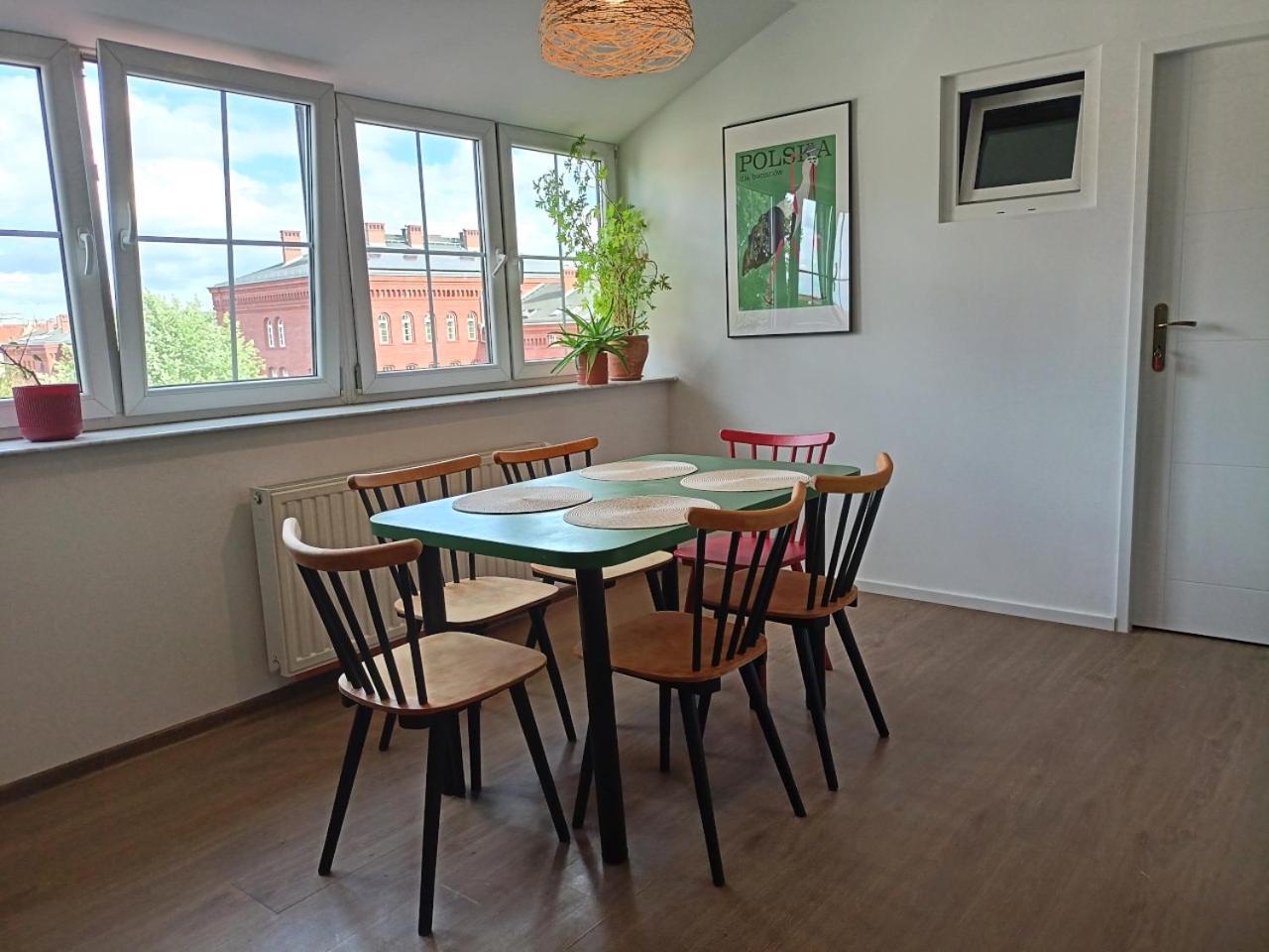 Lemuria Pokoje Hostel Chojnowska A 웨그니차 외부 사진