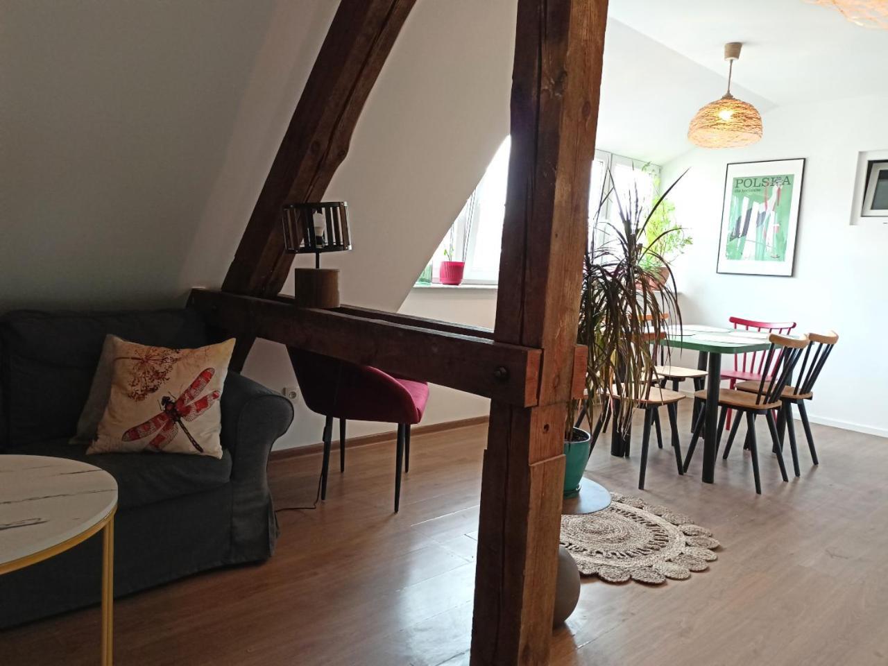 Lemuria Pokoje Hostel Chojnowska A 웨그니차 외부 사진