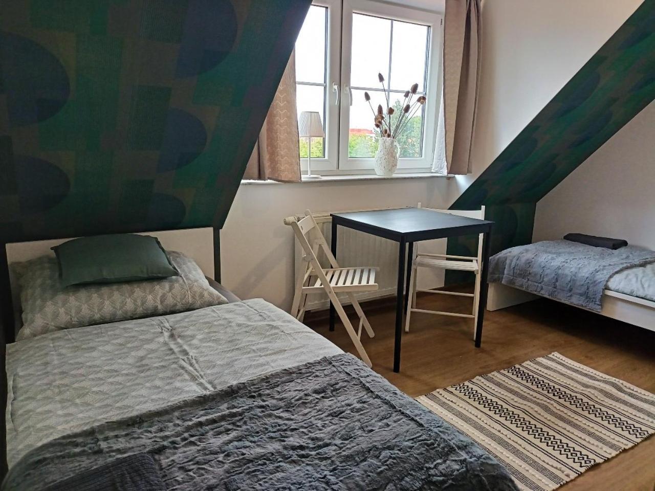 Lemuria Pokoje Hostel Chojnowska A 웨그니차 외부 사진