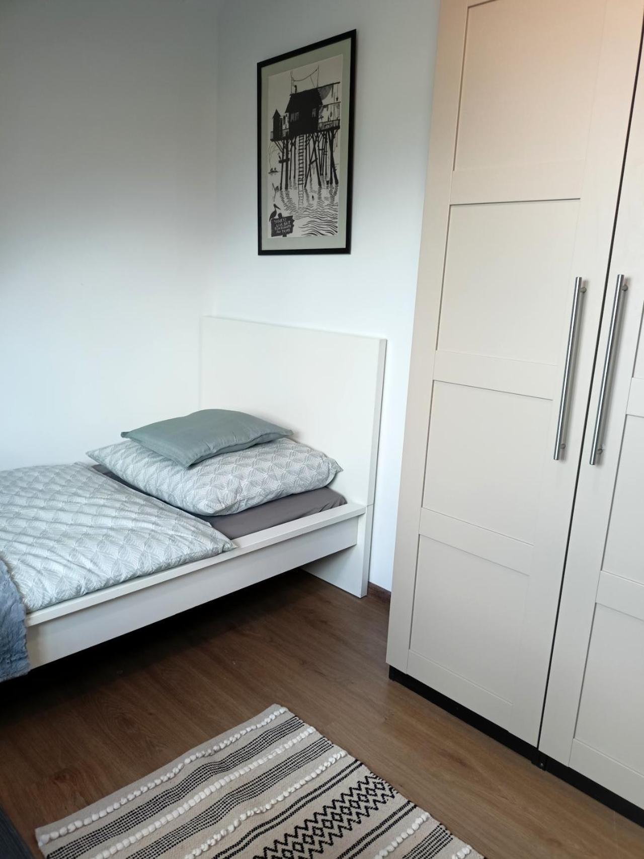 Lemuria Pokoje Hostel Chojnowska A 웨그니차 외부 사진